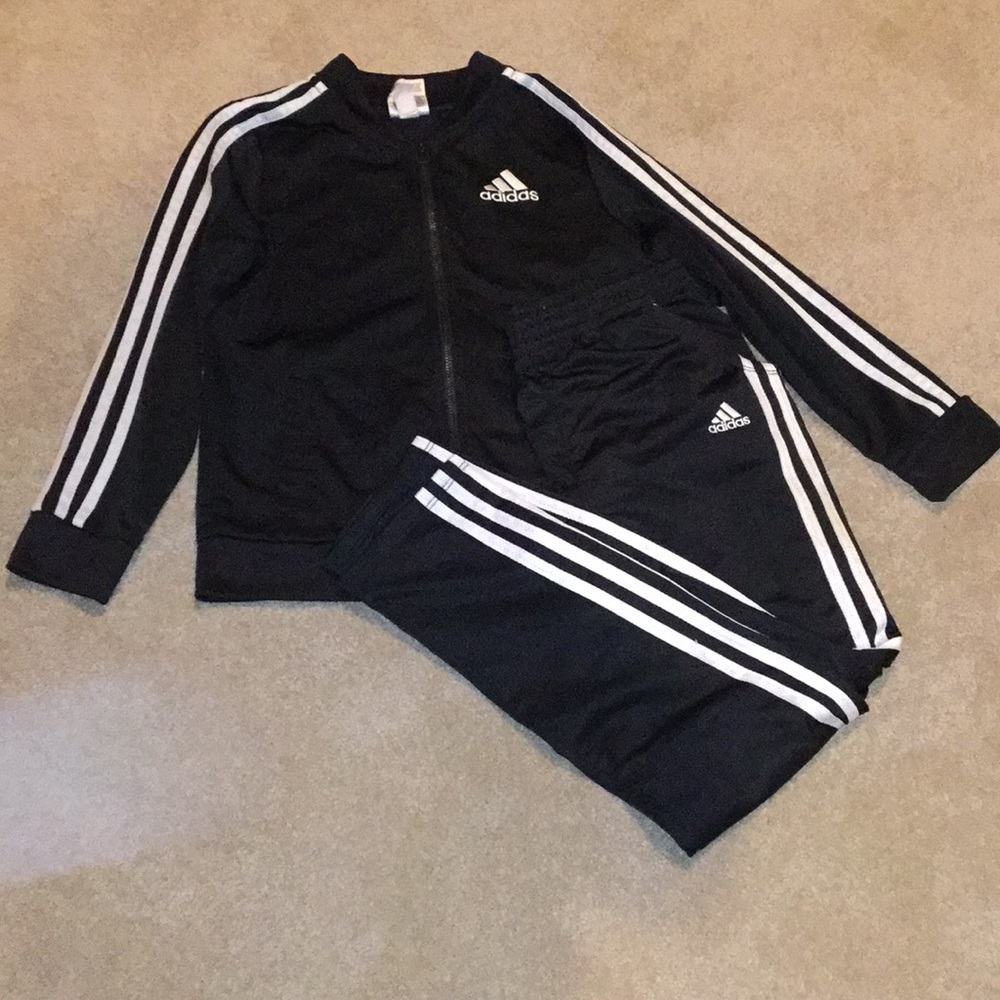 2 piece Adidas jacket with sweatpants
